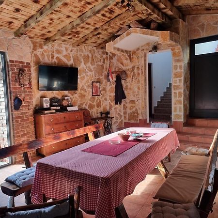 Apartmani Marija Kolan Exteriör bild