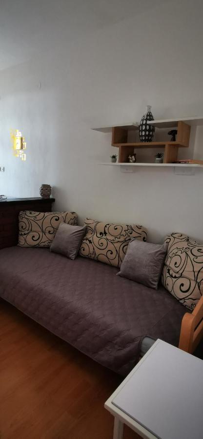 Apartmani Marija Kolan Exteriör bild