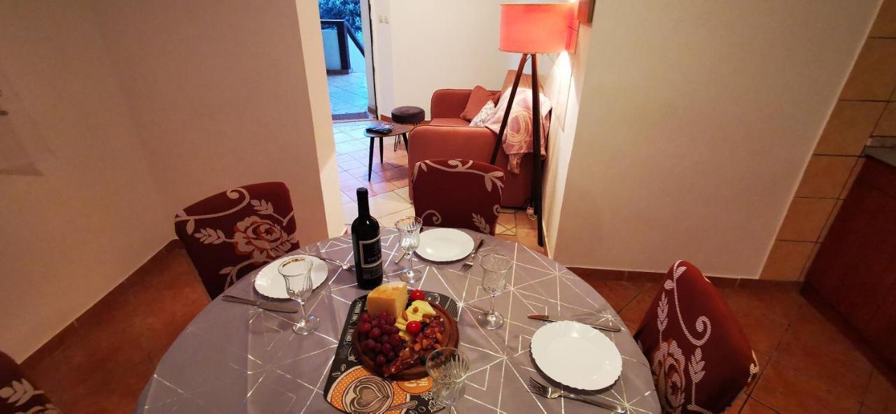 Apartmani Marija Kolan Exteriör bild