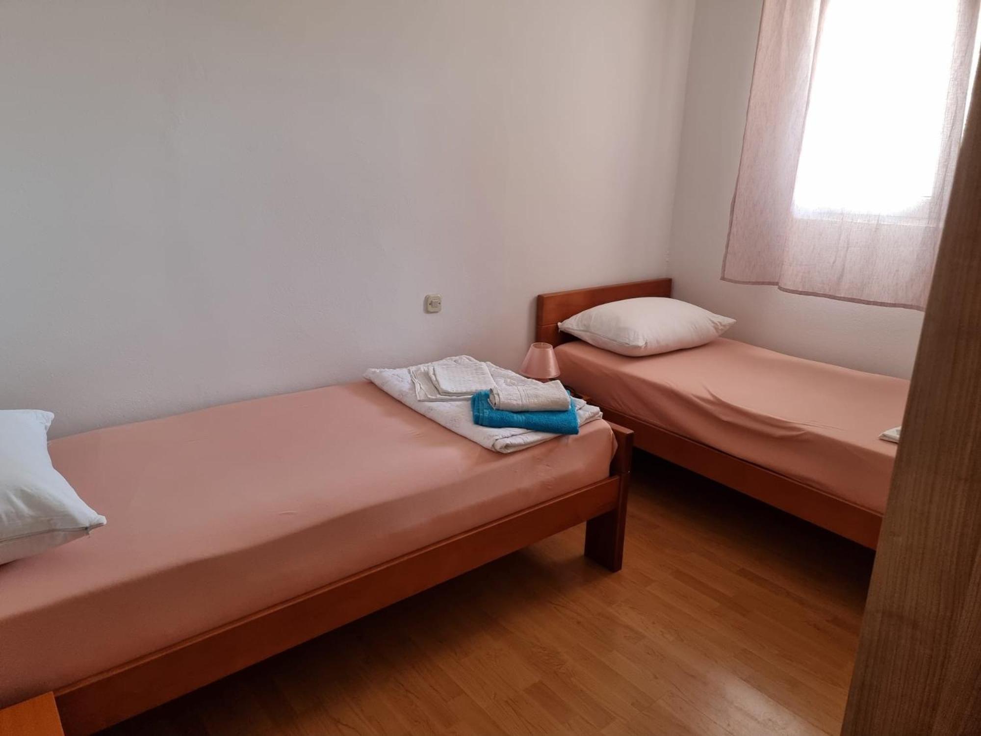 Apartmani Marija Kolan Exteriör bild